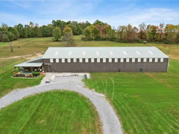 1316 Porter Rd, Harrisville, PA 16038