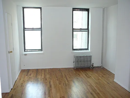 Rented by Kings Court Real Estate | media 30