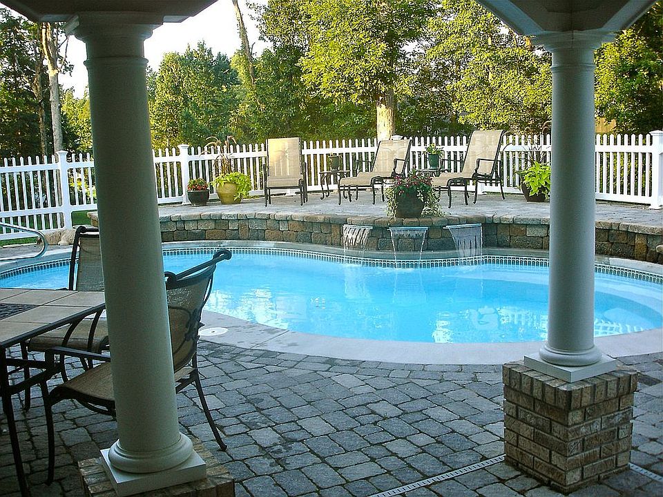 2nd image of 4236 Balsamwood Ln