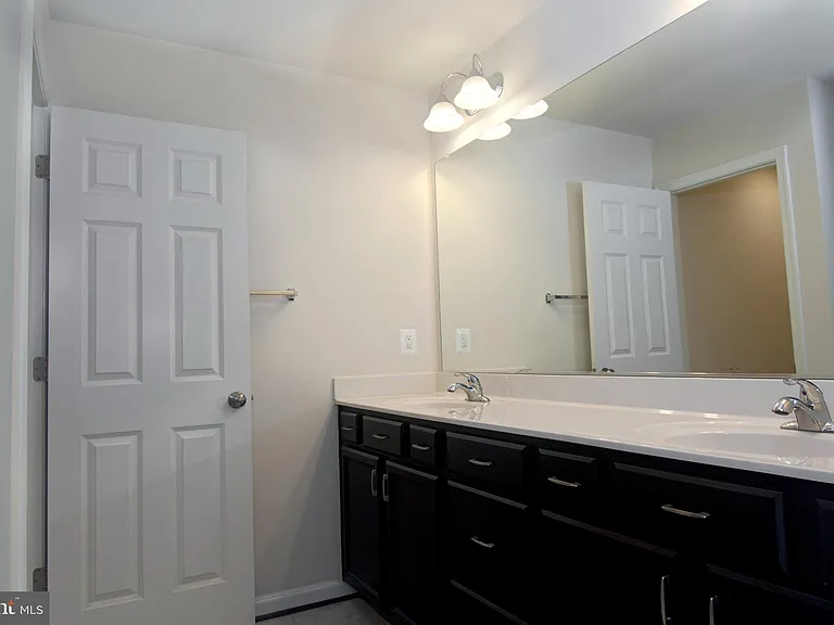 105 Gristmill Ct — Photo 20