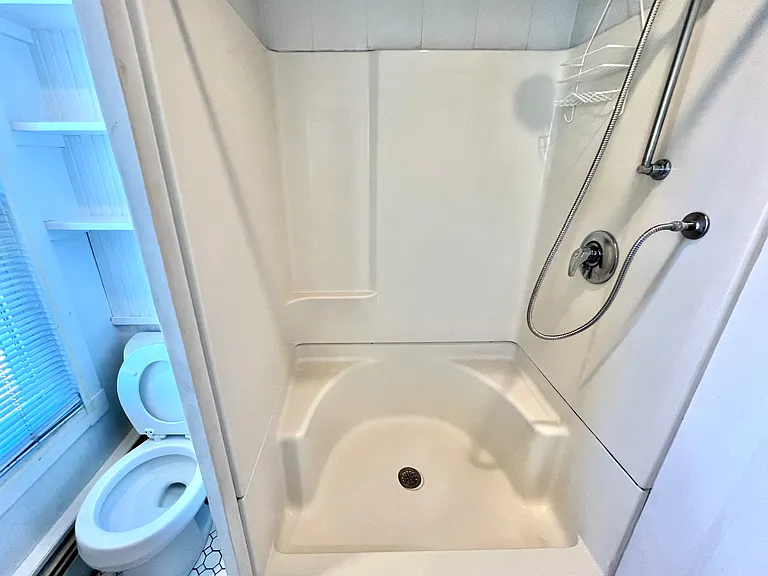 32 Fairmont Ave #2R — Photo 27