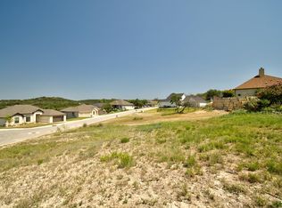 2006 Valencia Dr N, Kerrville, TX 78028