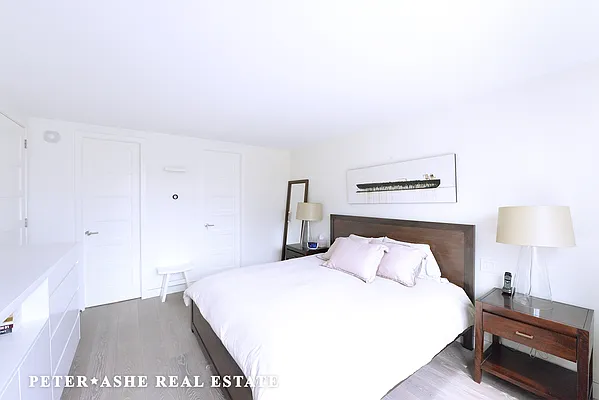 Rented by Peter Ashe | media 36