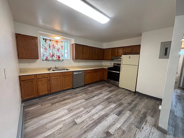 2 bed, 800 sqft, $1,230 — Photo 2