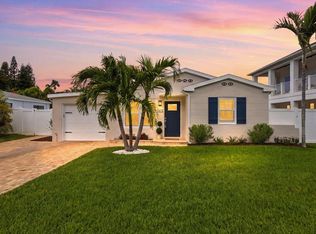 105 3rd St, Belleair Beach, FL 33786