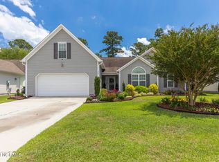 358 Rose Bud Ln, Holly Ridge, NC 28445