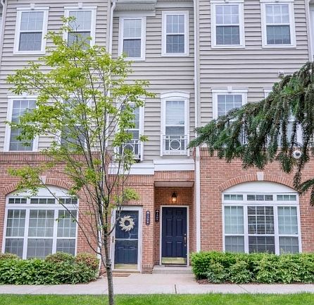 3rd image of 1307 Hamilton St #1307