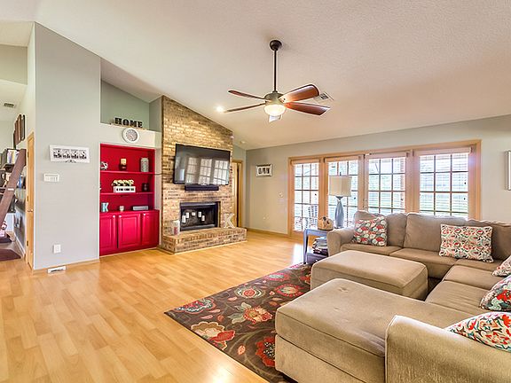 2nd image of 525 Whitecap Cove Ct
