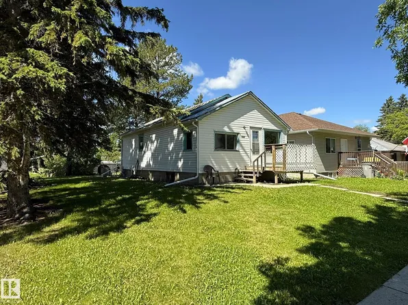 5132 52nd St, Warburg, AB T0C 2T0