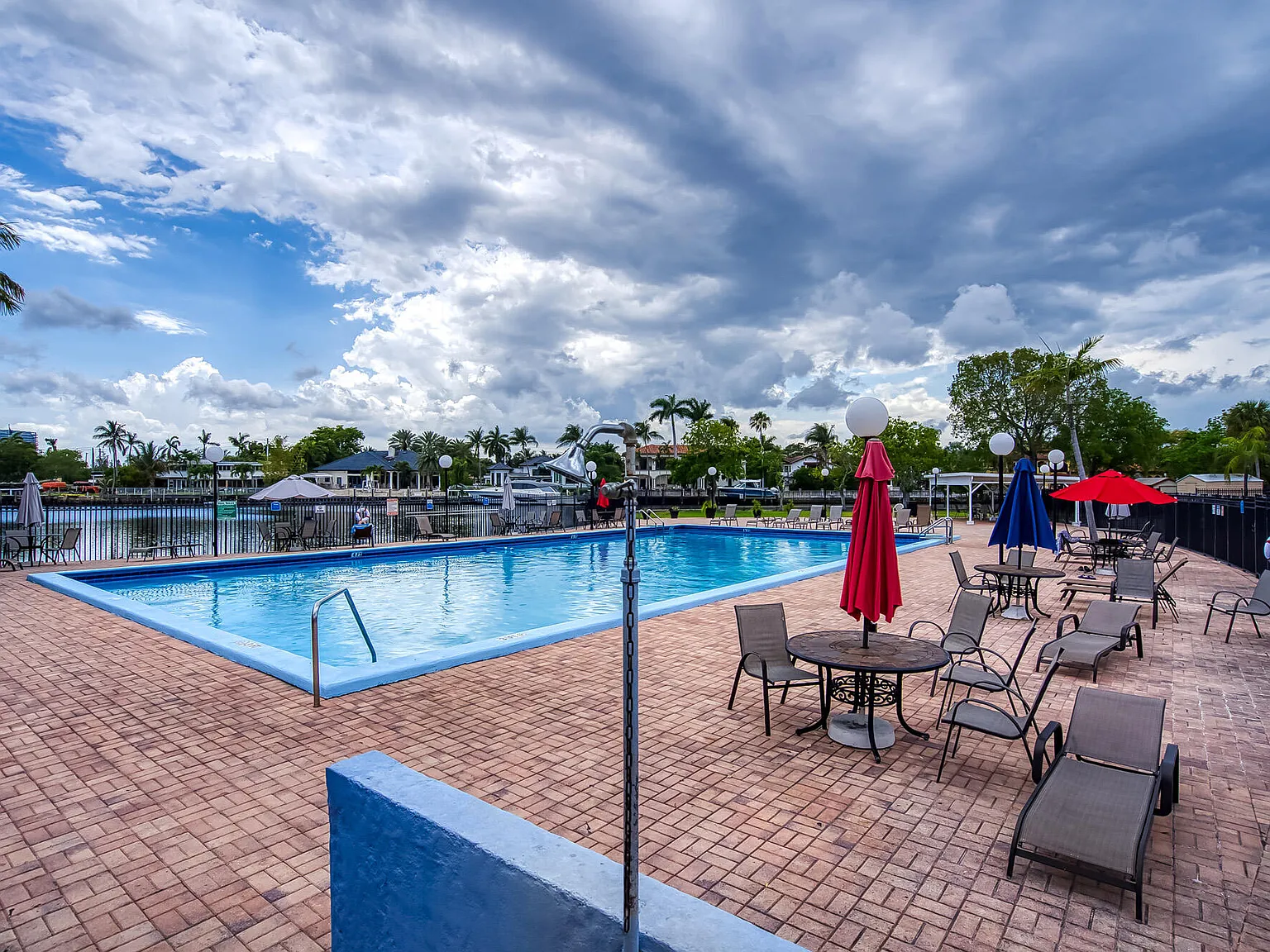 2 bed, 2.0 bath, 1210 sqft, $2,700 — Photo 3