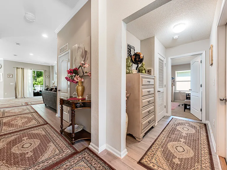 31 Glasgow Dr — Photo 8