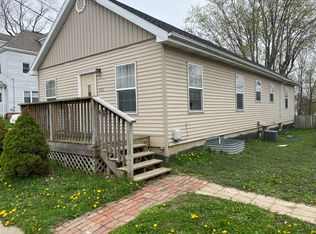 406 N Oak St, Bloomington, IL