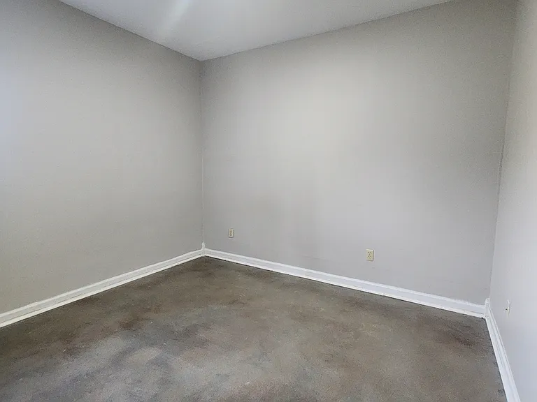 978 N Franklin Ave #2 — Photo 9