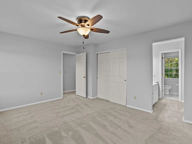 2 Coachman Ct — Photo 13