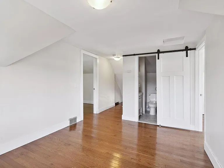 2734 Pillsbury Ave S #2 — Photo 8