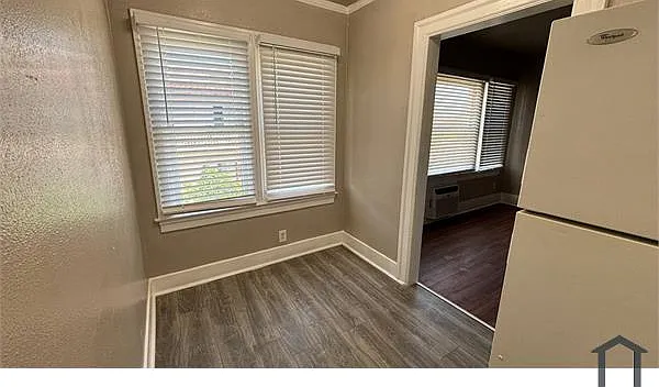 208 N Glenn Ave — Photo 8