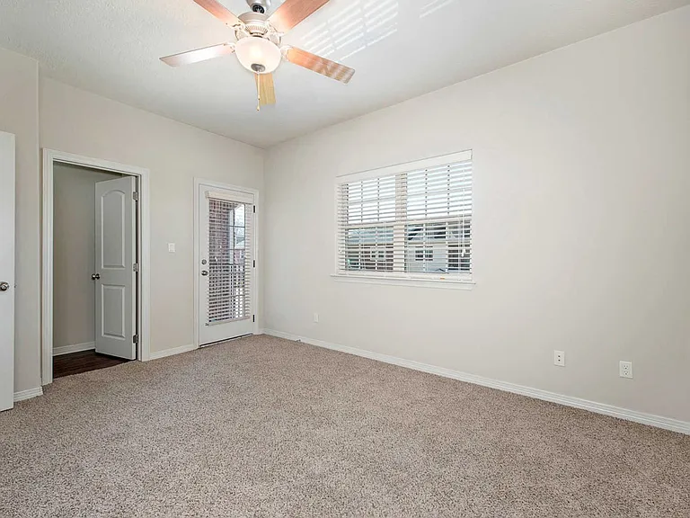 537 Forest Dr — Photo 7