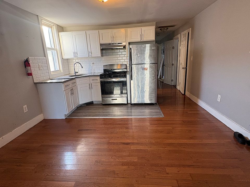 1st image of 383-385 Chadwick Ave #2L