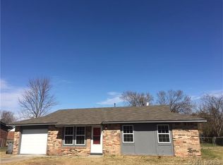 1006 SW 14th St, Wagoner, OK 74467