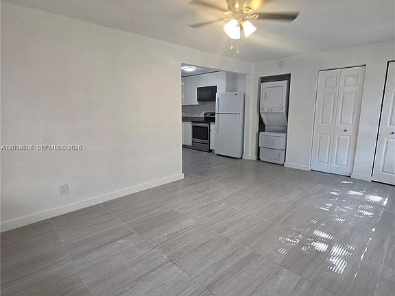 4th image of 237 SW 13th St #5