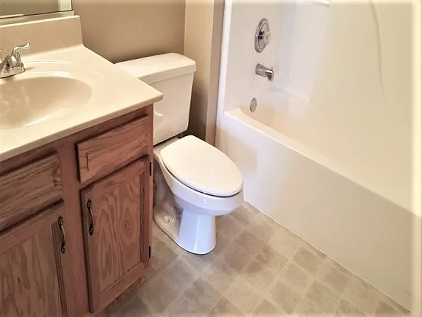 440 Dexter Ct — Photo 7