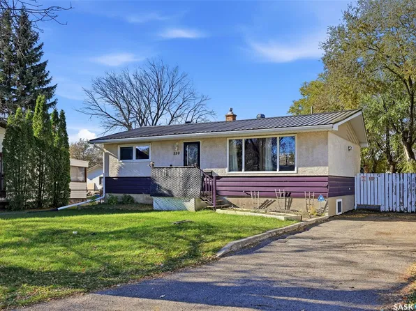520 Montague Street, Regina, SK S4R 3W5