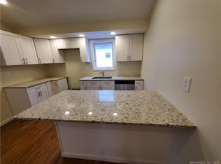 170 Short Beach Rd, Branford, CT 06405