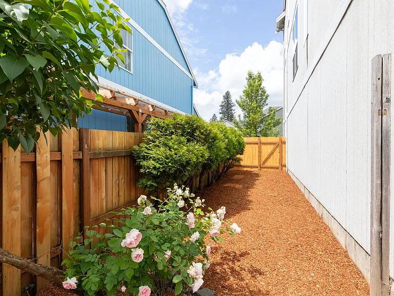 3938 SW 182nd Pl — Photo 38