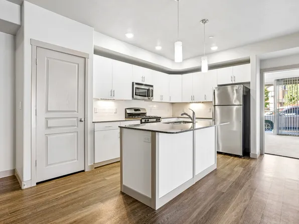 ICO Ridge Apartments & Townhomes