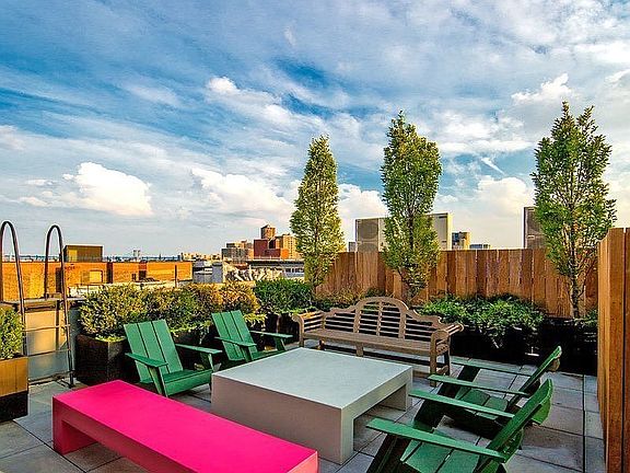 3rd image of 371 E 10th St #2B