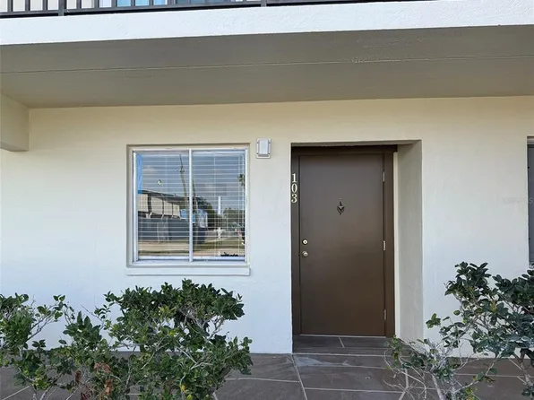 4435 1st St NE Unit 103, St Petersburg, FL 33703