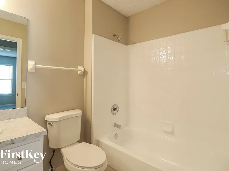 5372 Chestnut Lake Dr — Photo 11