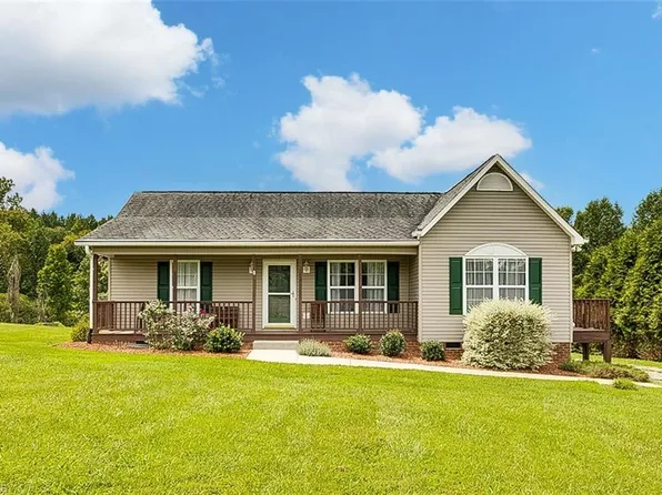 1536 Giles Chapel Rd, Asheboro, NC 27203