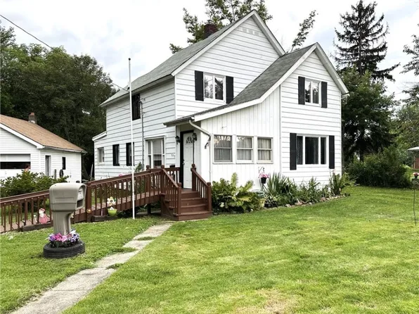 573 Wrights Ave, Conneaut, OH 44030