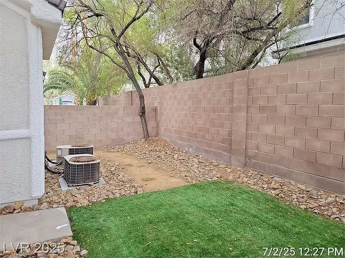 228 Friendly Ct — Photo 25