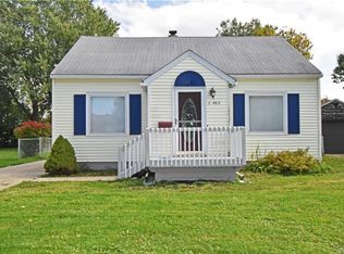 4613 Chapman Pkwy, Hamburg, NY 14075