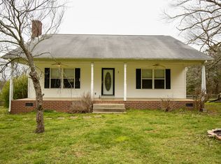 3699 Jimmy Gray Robinson Rd, Williamsport, TN 38487