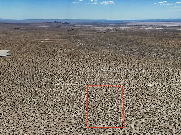 3rd image of 736 Fossil Bed Rd