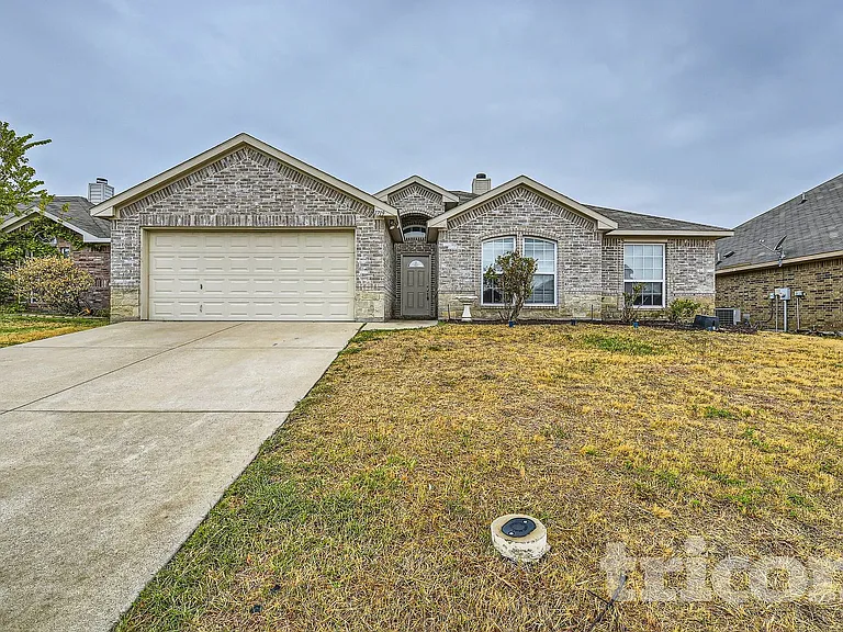 1719 La Caya Dr — Photo 2