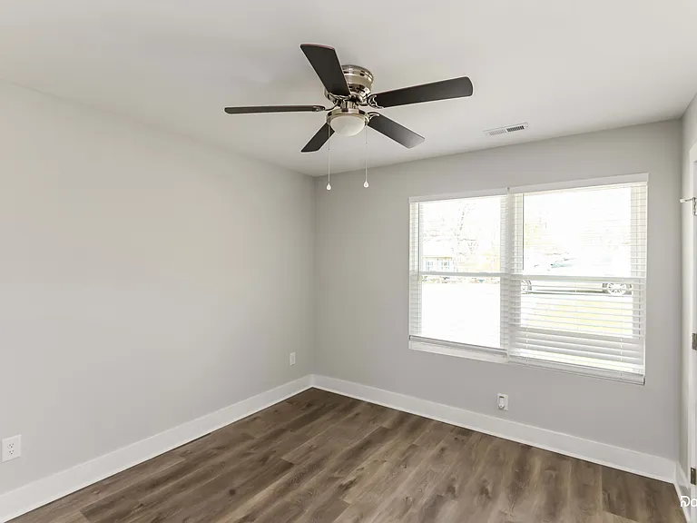 1207A Birch St — Photo 14