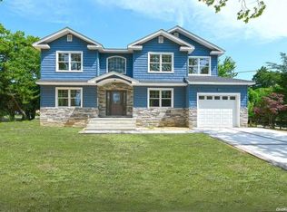 43 Bayview St E, Massapequa, NY 11758