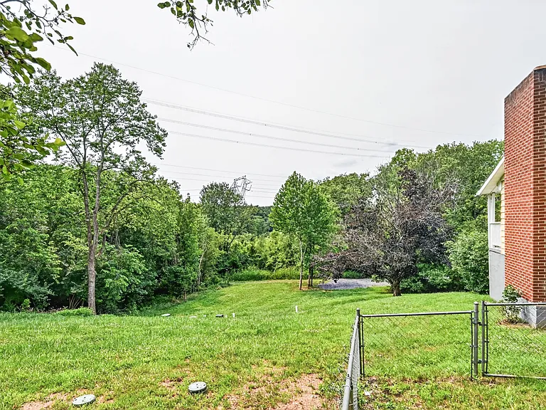 49 Oldt Dr #A — Photo 24