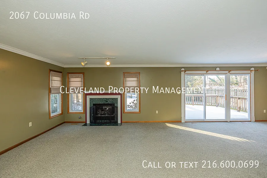 Spacious and Updated Colonial — Photo 4