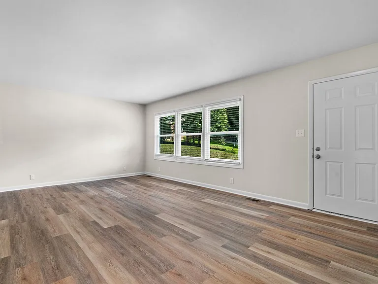 3300 Ashby Pl — Photo 2