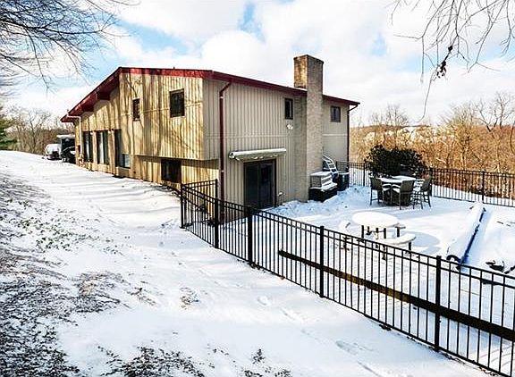 2nd image of 101 Heathercroft Dr