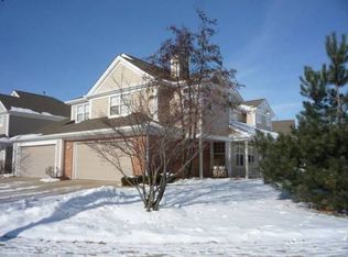 262 Woodstone Cir, Buffalo Grove, IL