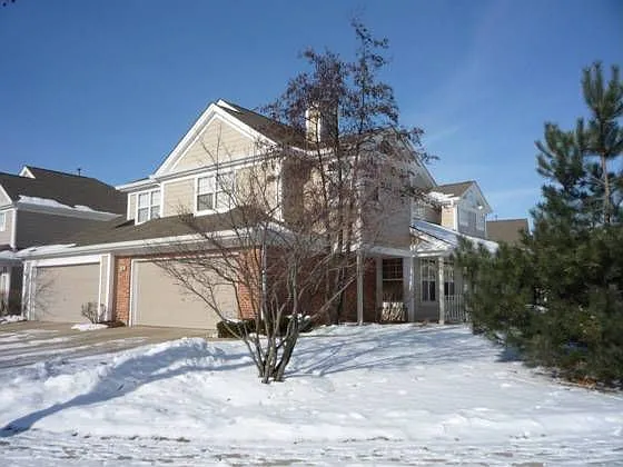 262 Woodstone Cir photo 1