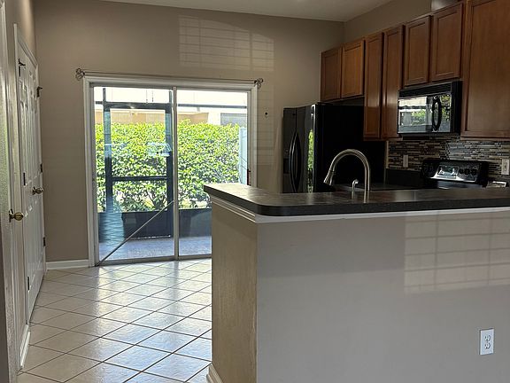 3rd image of 13036 Surfside Dr