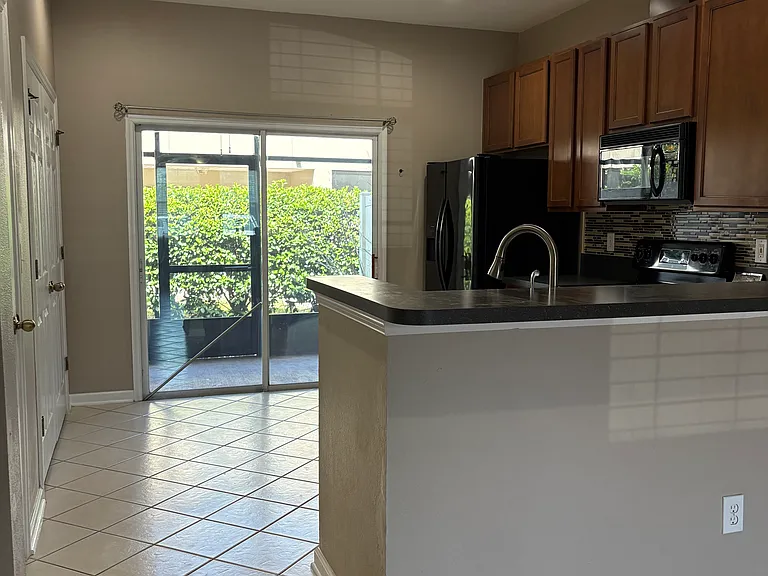 13036 Surfside Dr — Photo 3