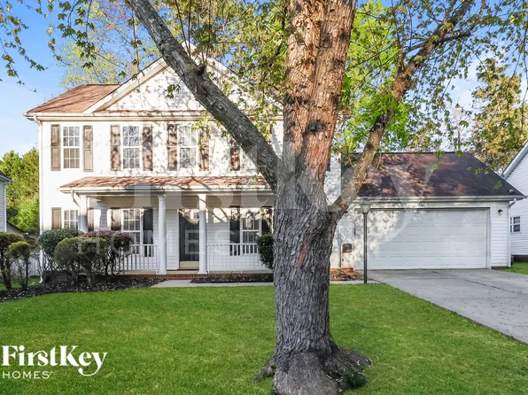 3801 Glen Lyon Dr, Matthews, NC 28105